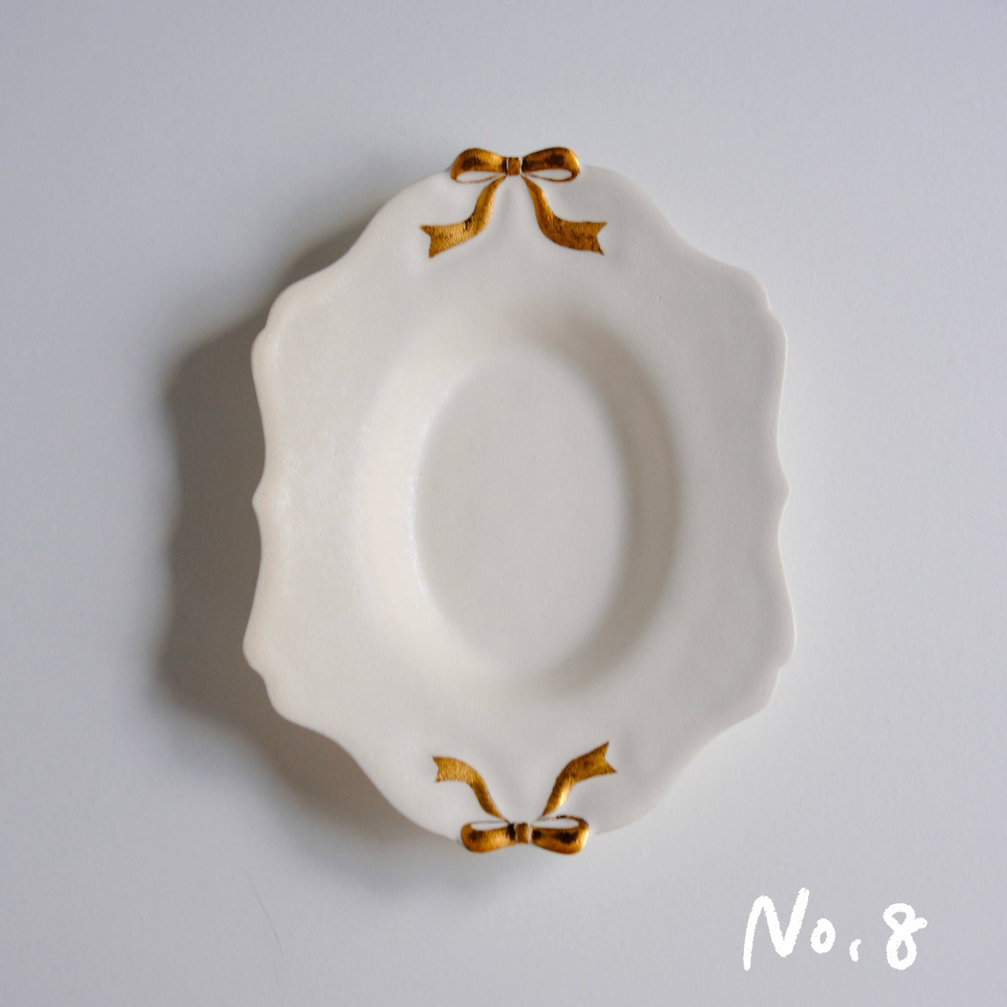 ౨ৎ Bowknot Snow-Melting White Porcelain Plate