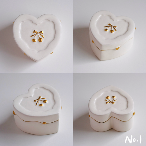 Bow-knot Cherry Gold Dot Box