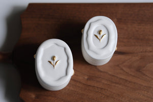 鬱金香雪融白瓷金點蓋盒