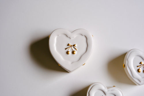 Bow-knot Cherry Gold Dot Box