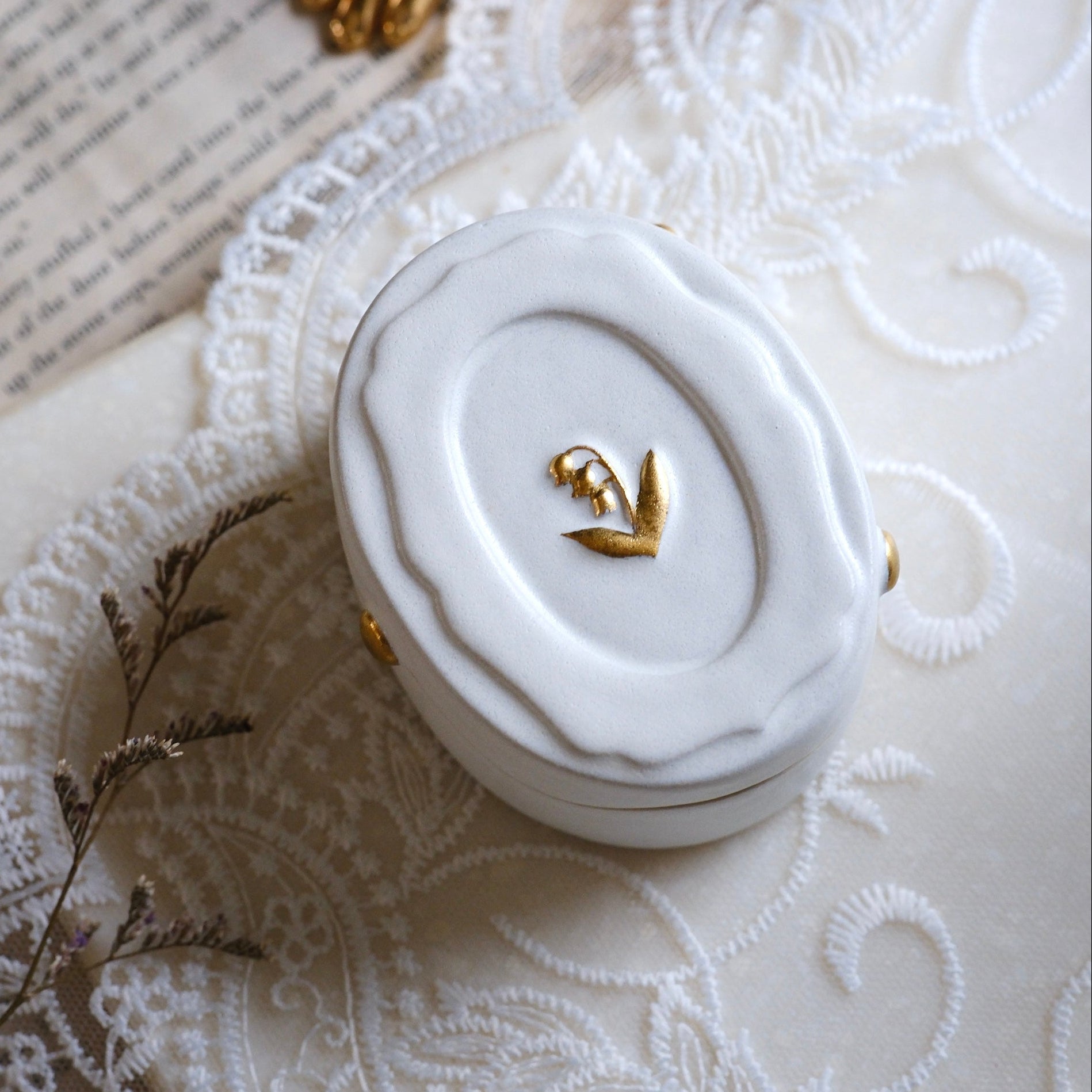 Lily of the Valley Thaw White Porcelain Gold Dot Lid Box